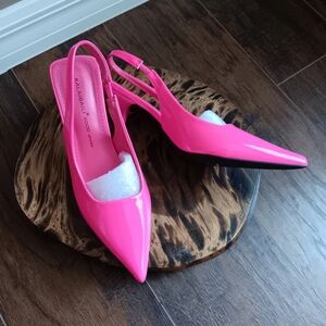 Hot pink stiletto pumps size 6